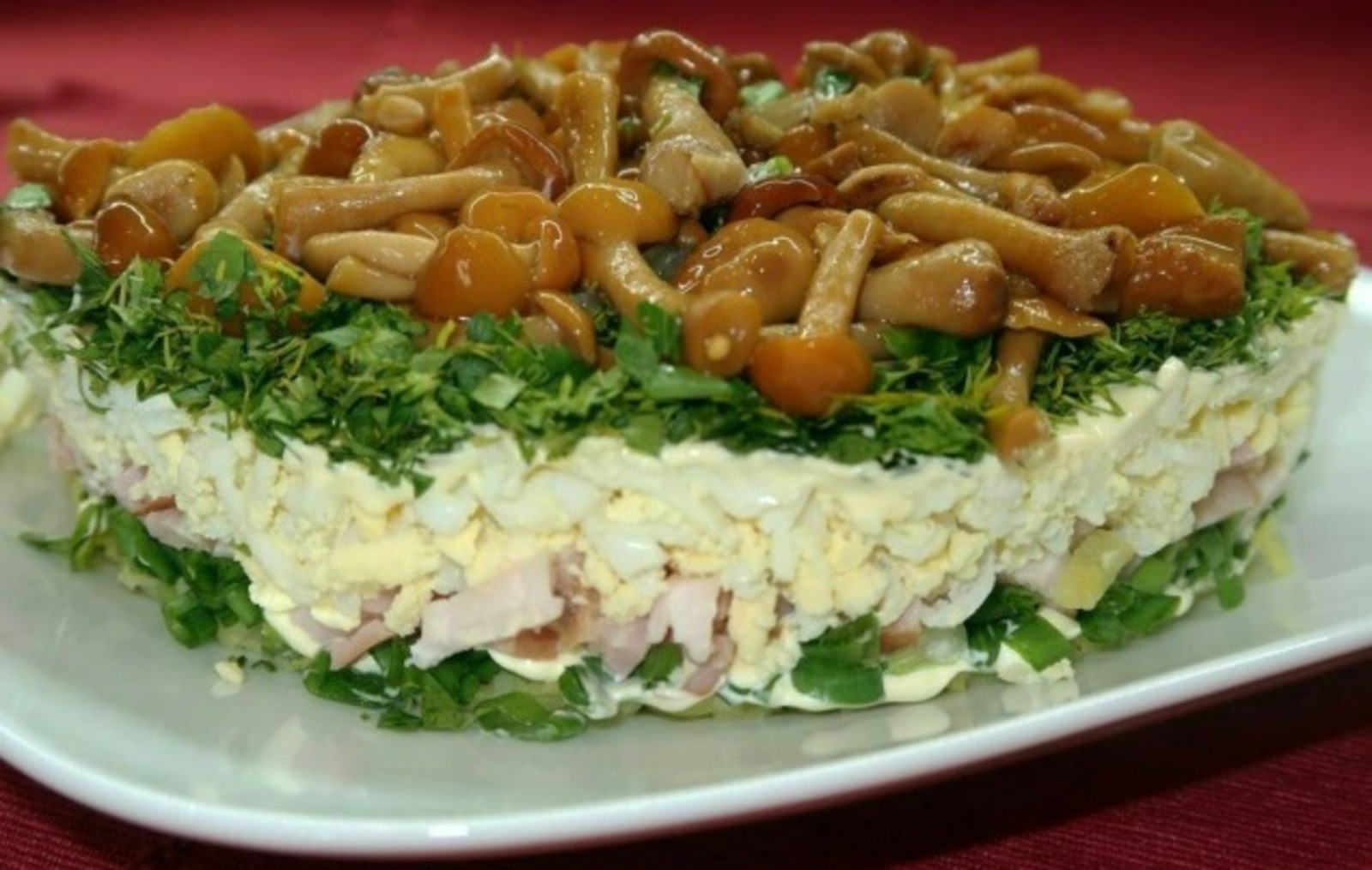 Гөмбәле салат