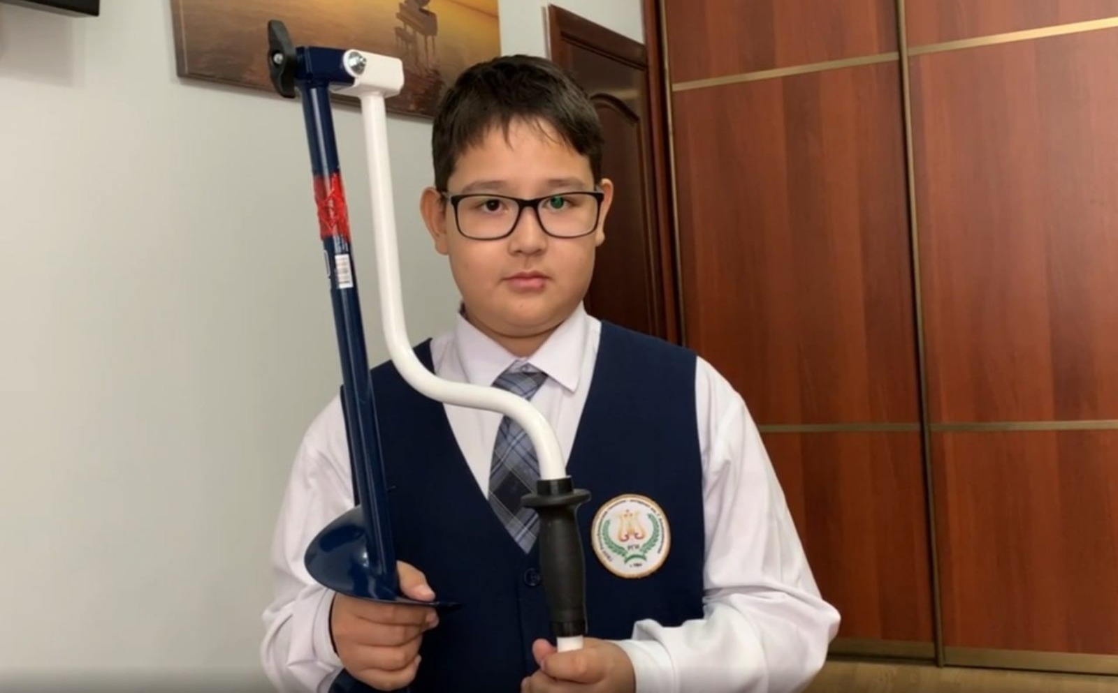 Әмир Президенттан бүләк сораган