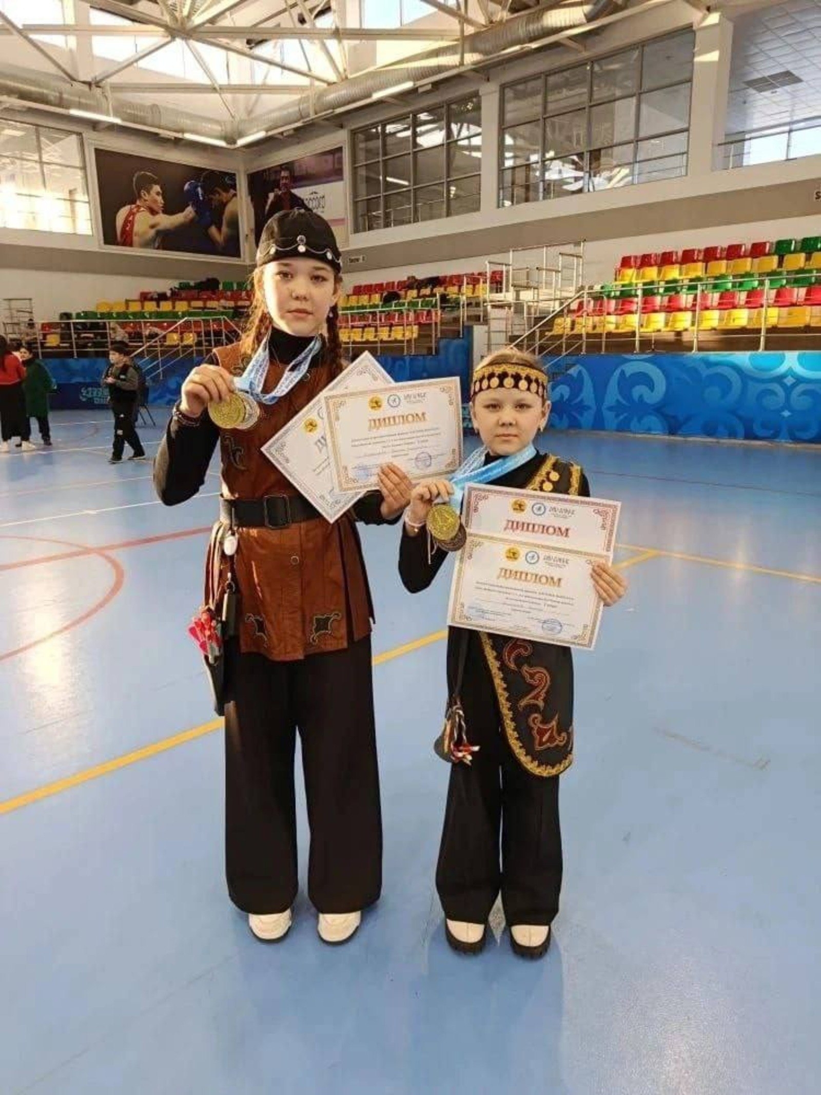 Икесенә – дүрт медаль!