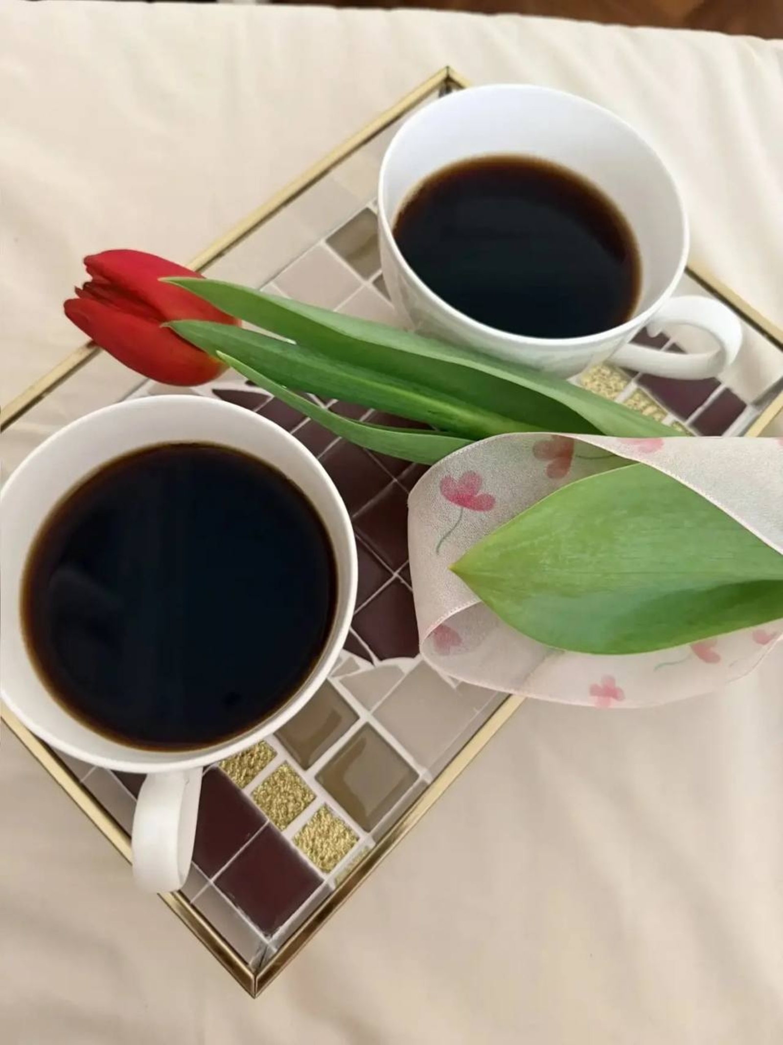 "Улым әнисен котлады"